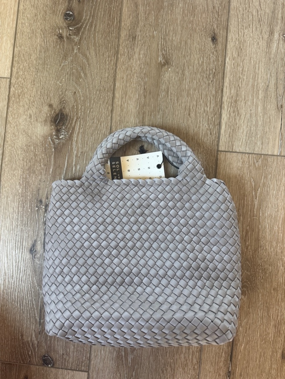 Last 1! NWT Sky's The Limit - Woven Neoprene Small Crossbody in Fog - Picture 5 of 8